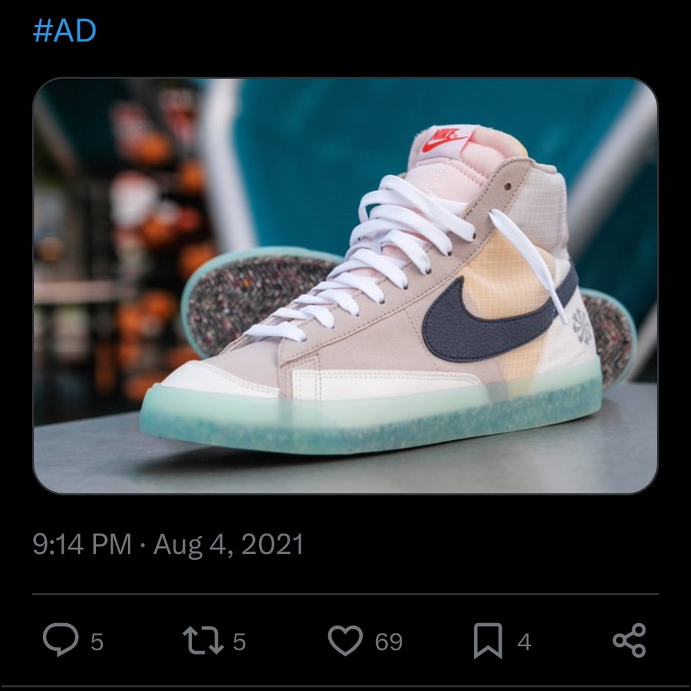 Nike Blazer Mid 77. ZeroNike High-Top Sneakers with Blue Swoosh